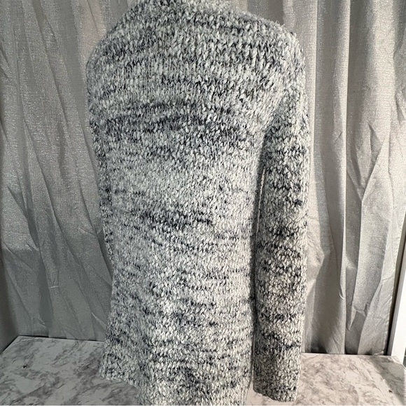 Madison Lilly Sherpa cardigan, Sherpa hoodie, woman’s sweater, size medium - Picture 10 of 16